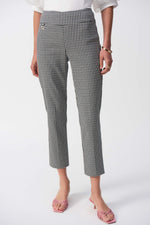 Joseph Ribkoff Geometric Jacquard Crop Pull-on Pants - 251220 - S25