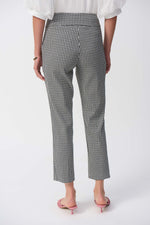 Joseph Ribkoff Geometric Jacquard Crop Pull-on Pants - 251220 - S25