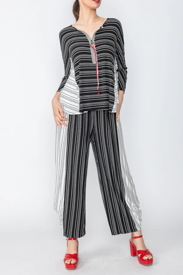 IC Collection Black & White Stripe Flare Top W/ Zipper Style 4189T