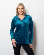 Snoskins Plush Microfleece V-Neck Pullover oversized fit, high low shaped hem Contrast Trim 82619-24F