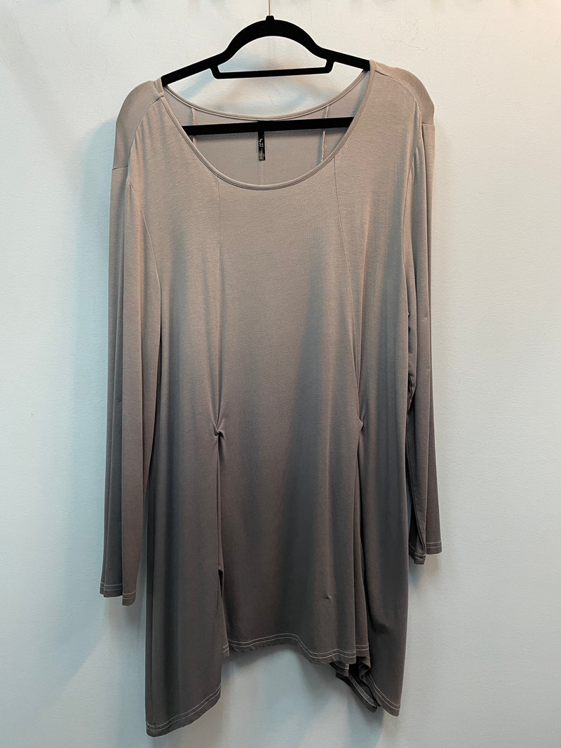 FINAL SALE - By JJ Grey Gradient Top