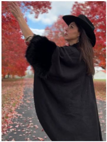 Ellyndale  ESH-193879 Faux fur kimono Cape with solid color