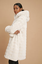 Nikki Jones Reversible faux fur Lola coat K4129RI-335 Cream Crinkle